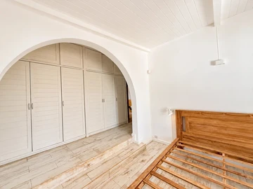 5 Bedroom Villa