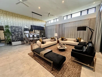 4 Bedroom Apartment