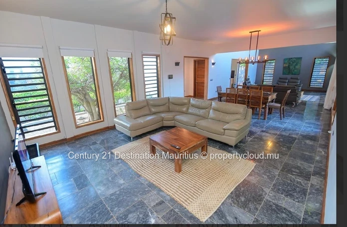 Elegant Furnished Villa for Long-Term Rental 