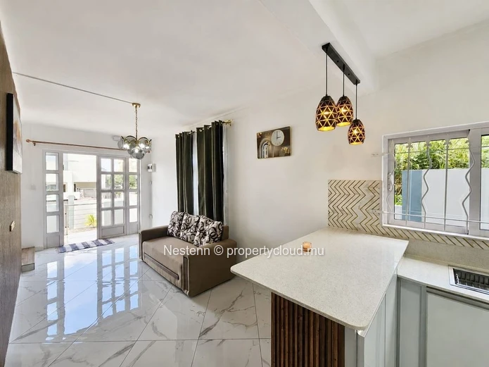 Duplex moderne et neuf de 3 chambres avec vue sur les montagnes 