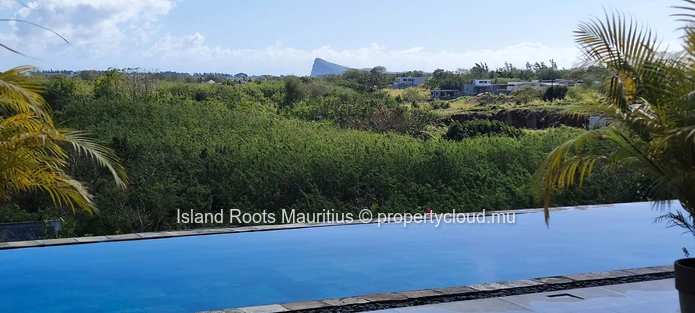 Exceptional, modern 3-bedroom villa located in the North