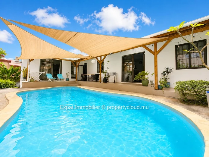 3-Bedroom Detached Villa with Pool for Rent in Flic-en-Flac