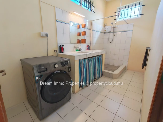 Spacieux appartement duplex de 3 chambres avec jardin privatif à Vacoas – Ile Maurice