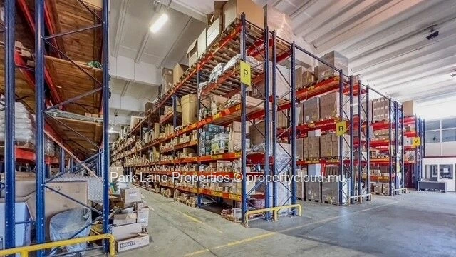 Warehouse for Sale in Roche Bois – Exceptional Investment Opportunity
