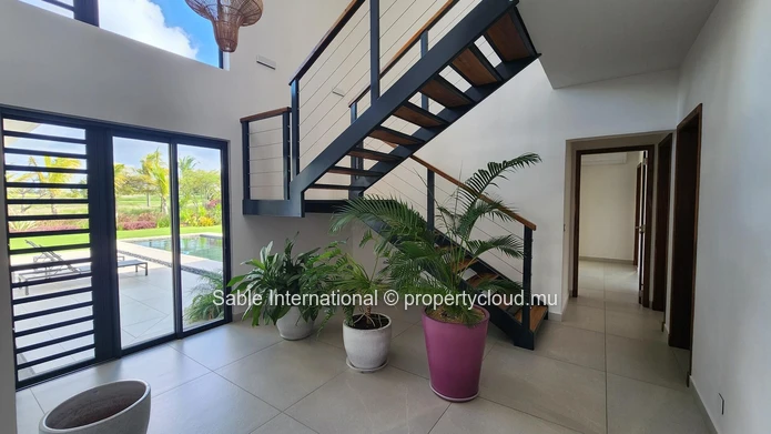 Villa de luxe avec piscine privée à Roches Noires! Entièrement meublée.