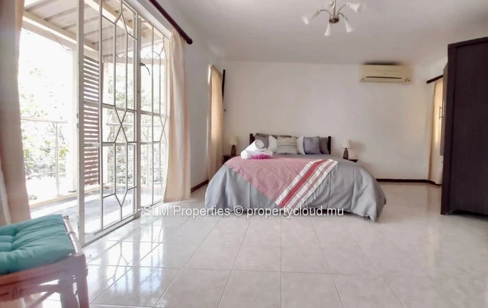 Tamarin - 3 bedroom triplex 