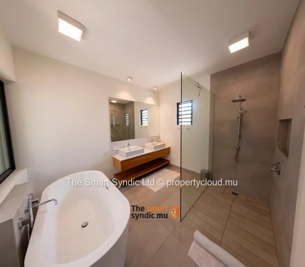 Appartement de Luxe - Pieds dans l'Eau