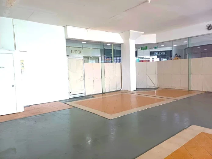 Commercial Space - 85m2 - Quatre Bornes
