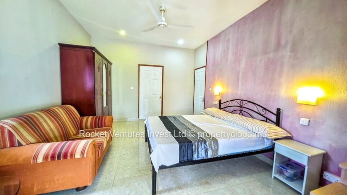 VENTE - Villa de Prestige avec Piscine – 3 Chambres à Mont Piton