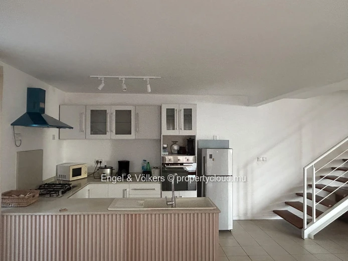 Luxury 3-Bedroom Sea View Penthouse for Rent – Flic en Flac