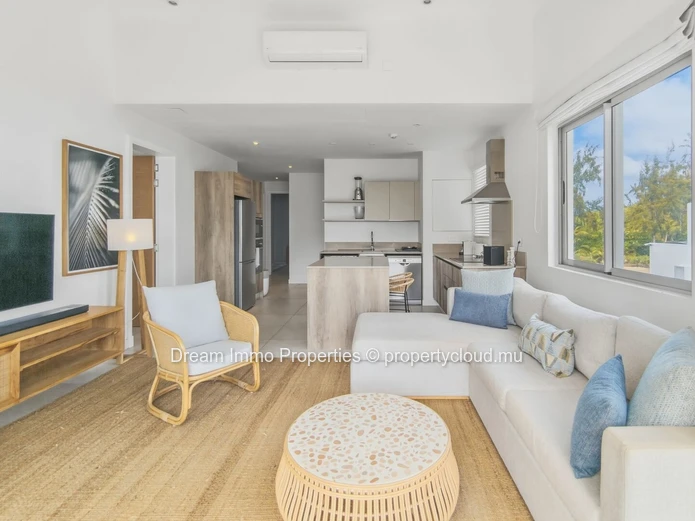 Appartement meublé de 3 chambres avec piscine privée en bord de mer à Grand Baie – Ile Maurice