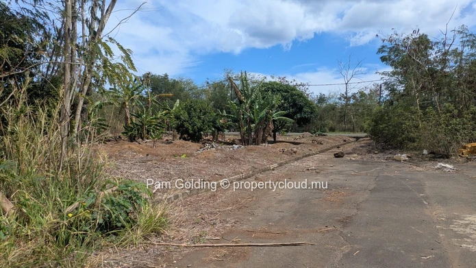 Balaclava – Terrain à vendre – Pam Golding Mauritius