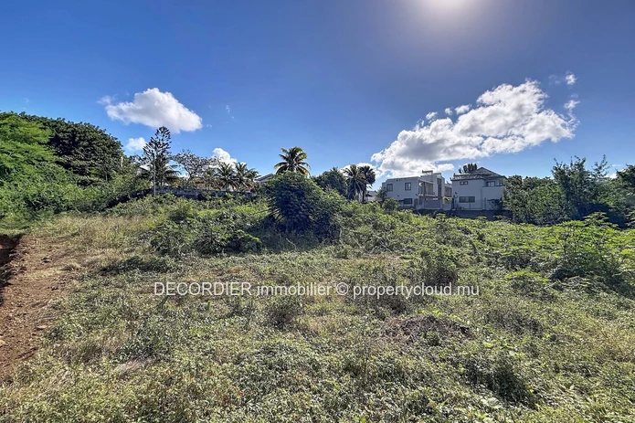 Residential Land for Sale – Pereybère
