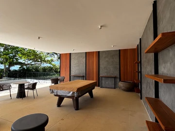 4 Bedroom Apartment