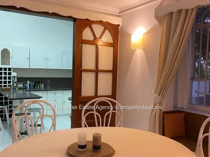 Luxurious 5-bedroom house with private pool in Flic en Flac area, sea access, fully furnished, secure. Price Rs.