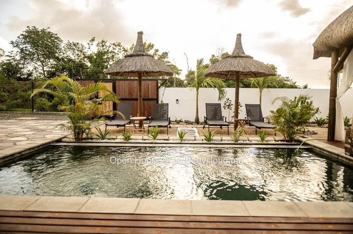 Villa meublée 3 chambres avec piscine à louer à Grand Baie