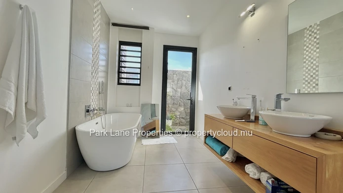 Luxurious 3-Bed Villa with Private Pool and Garden