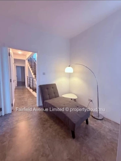 Maison meublée 3 chambres avec bureau à louer à Coromandel