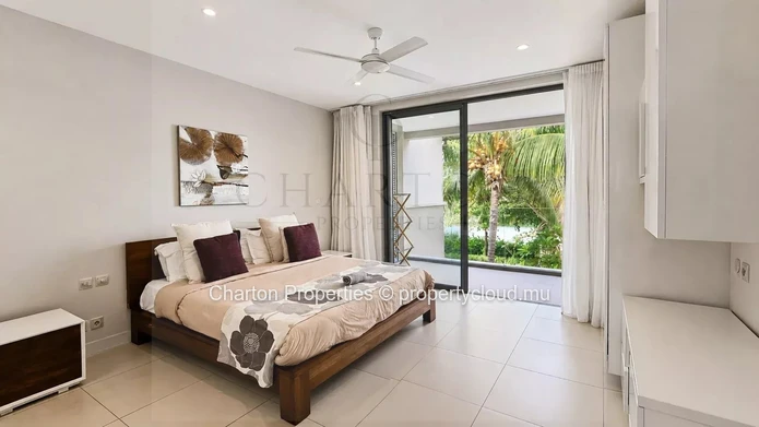 Appartement contemporain de 3 chambres avec vue sur la rivière et le lagon