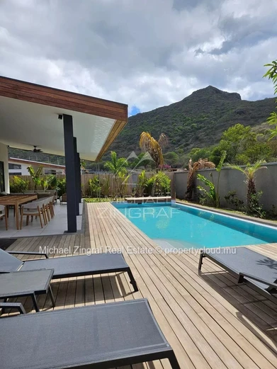 Contemporary Resale Villa – Eco Savanah, Black River