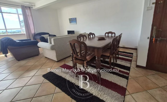 FLOREAL - 2nd floor apartment - 3 bedrooms