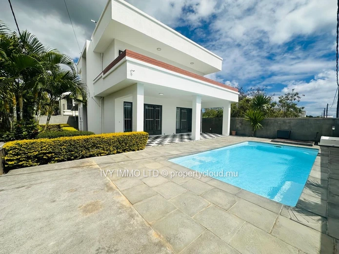 New Listing – Spacious 4-Bedroom Villa for sale in Mont Choisy