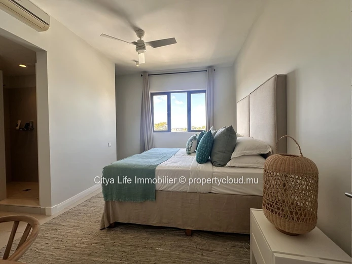 Penthouse PDS à vendre à Grand Baie, 401m², 3 chambres, piscine privée, Prix $.