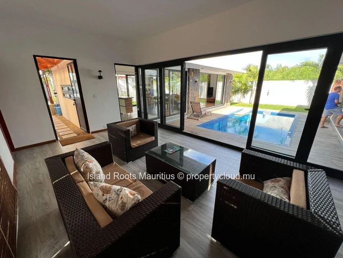 Charmante villa de plain pieds en location à Pereybère !