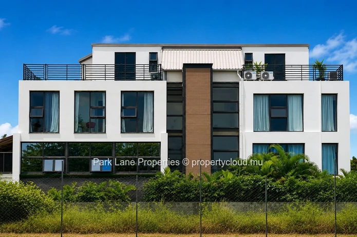 Stylish Three-Bedroom Apartment in the Heart of Bain Boeuf