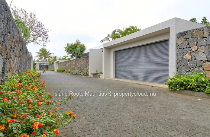 À Vendre : Élégante villa de 3 chambres et un bureau à Grand Baie