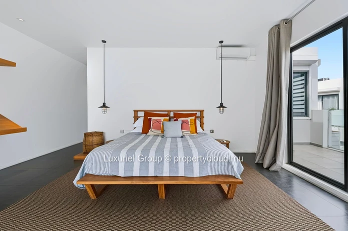 Pereybere – Exceptional Beachfront Penthouse