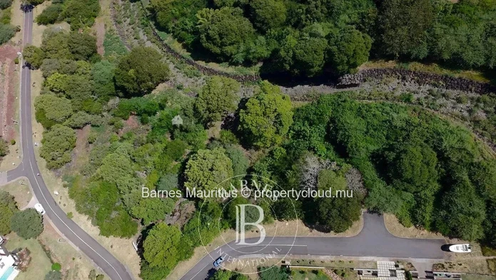 BLACK RIVER – Residential Plot with Mountain View