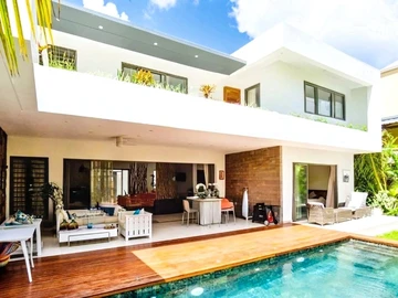 5 Bedroom Villa