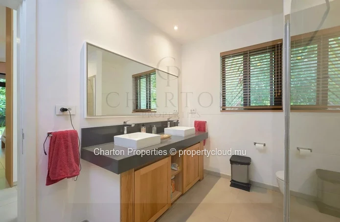 Appartement de prestige 3 chambres en rez-de-jardin entre élégance et douceur côtière