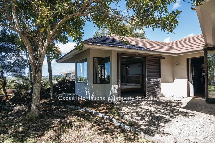 Villa de Plain-Pied à Vendre à Belle Vue Harel, Île Maurice | Piscine Privée & Grand Jardin de 1 800 m² (duplicate)