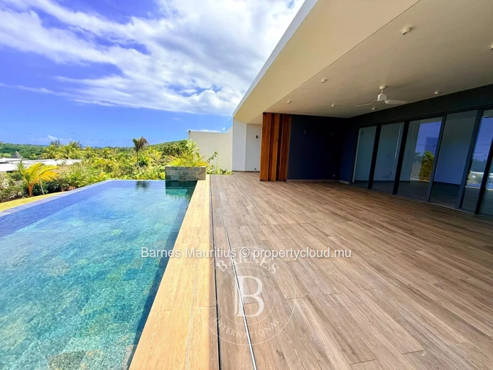 BEL OMBRE – Brand New Villa on Golf Course with Sea View – 4 Bedrooms