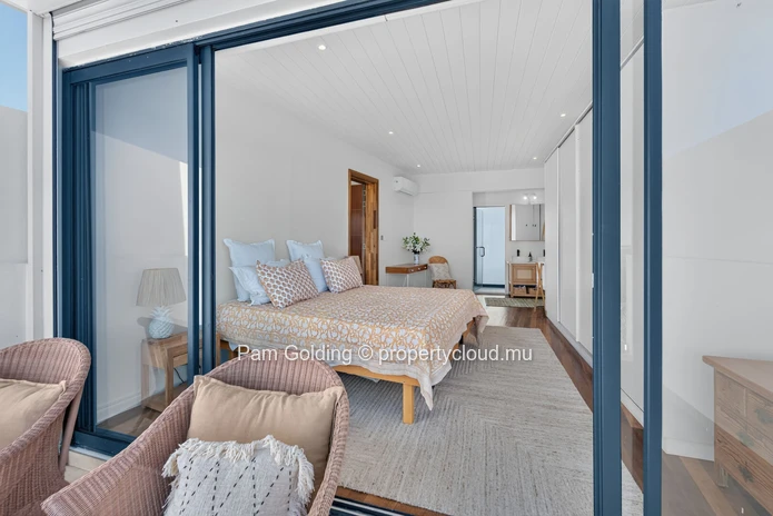 Maison de ville de 4 chambres avec piscine privée à vendre à Azuri Ocean & Golf Village, Île Maurice (Mandat exclusif)