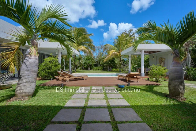 For Sale – 3-Bedroom Villa + Office – Unfurnished – Private Residence – Balaclava