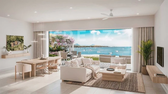 Waterfront penthouse with private pool near the marina