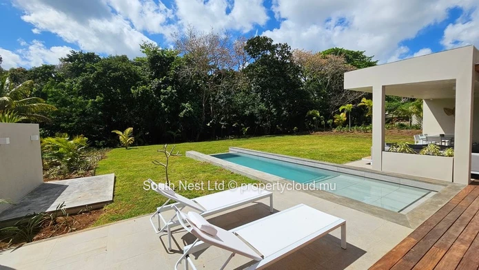 Captivating Elegance : Explore this modern villa