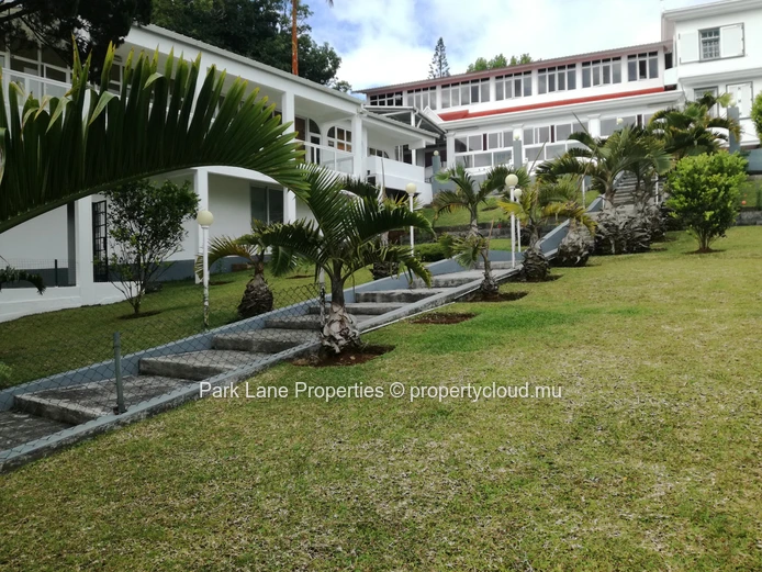 House ideal for two famillies in Curepipe