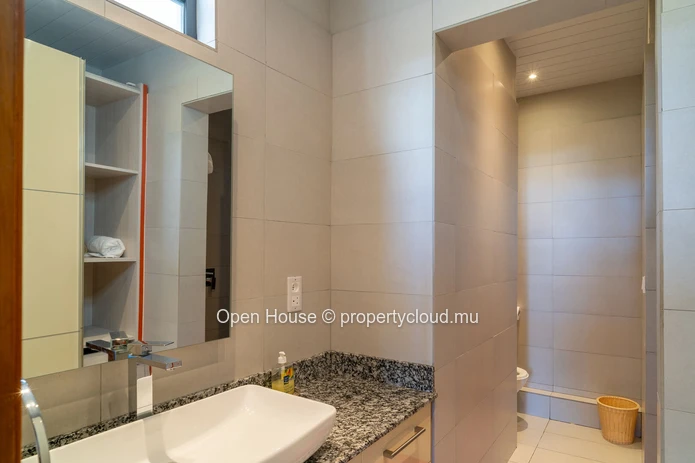 Penthouse meublé de 212 m² avec piscine à Pointe aux Biches