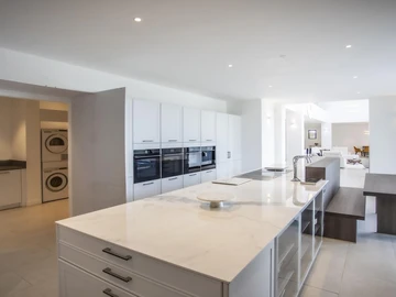 5 Bedroom Villa
