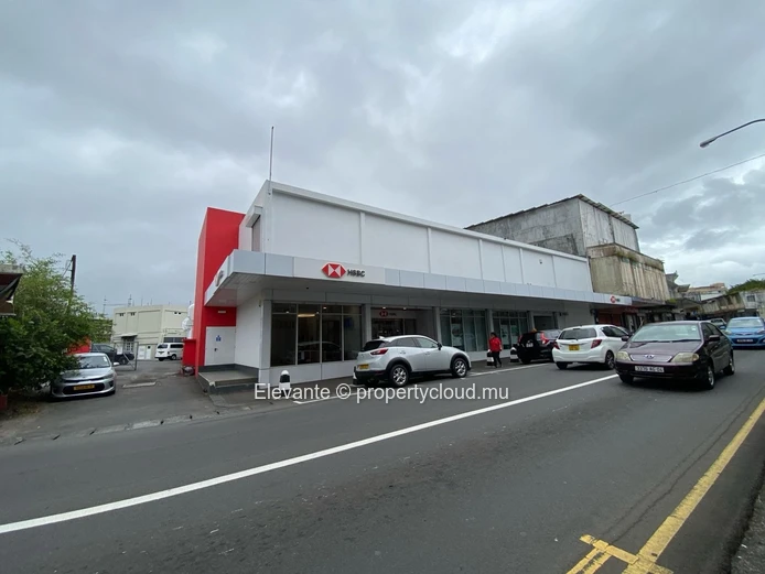 Emplacement de Choix – Bâtiments Commerciaux à Curepipe
