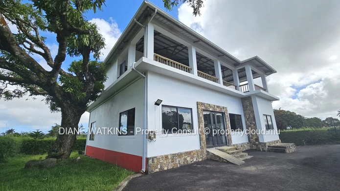 Strategically located Commercial building for sale in Britannia