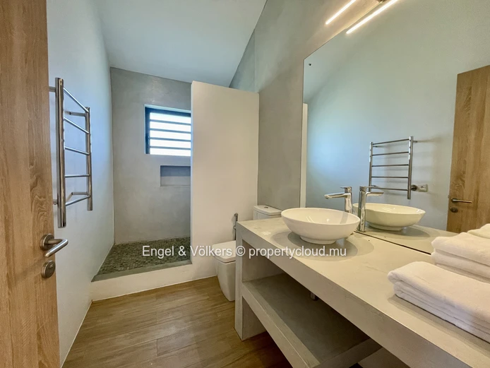 Exceptional Contemporary Villa for Sale in the Heart of Moka