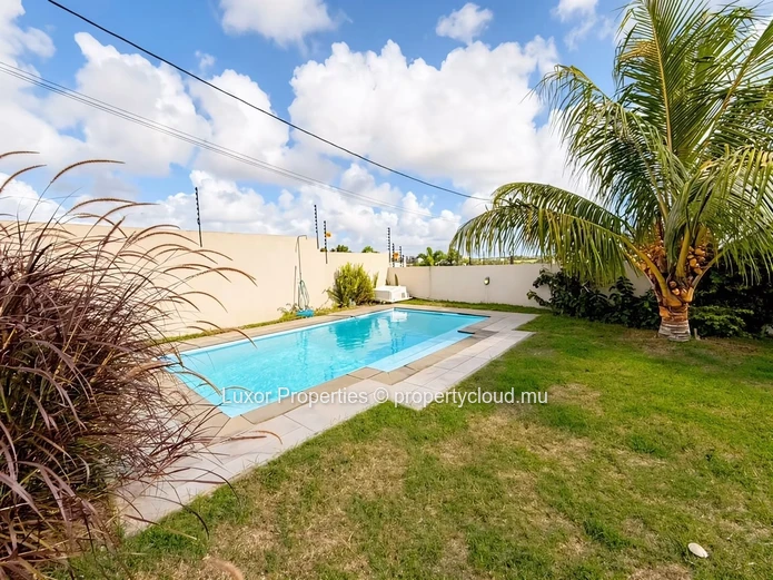 VILLA À LOUER – GRAND BAIE | Chemin Vingt Pieds