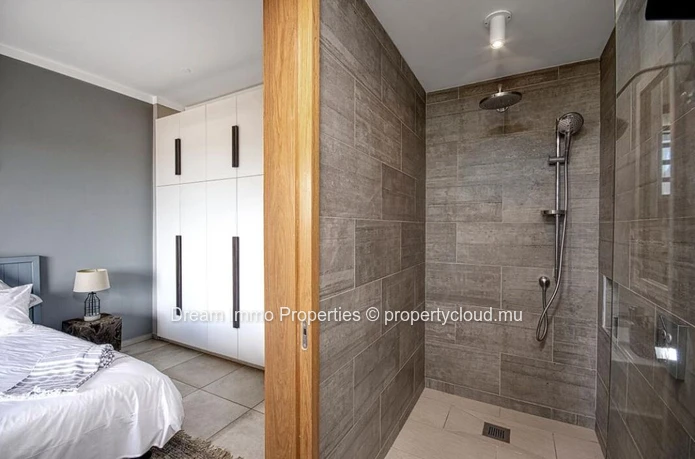 Penthouse Moderne D'exception Avec Vue Mer A Balaclava – Ile Maurice
