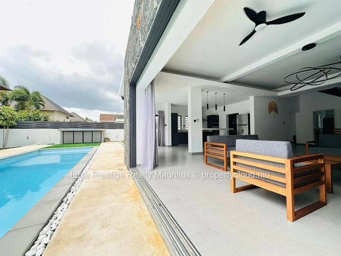 Long-Term Rental – Villa with Private Pool – Pereybère