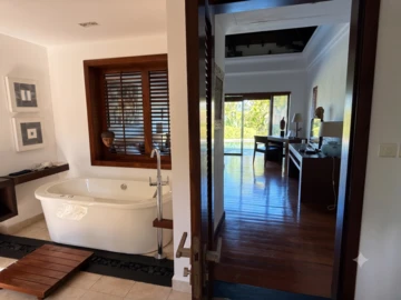 7 Bedroom House